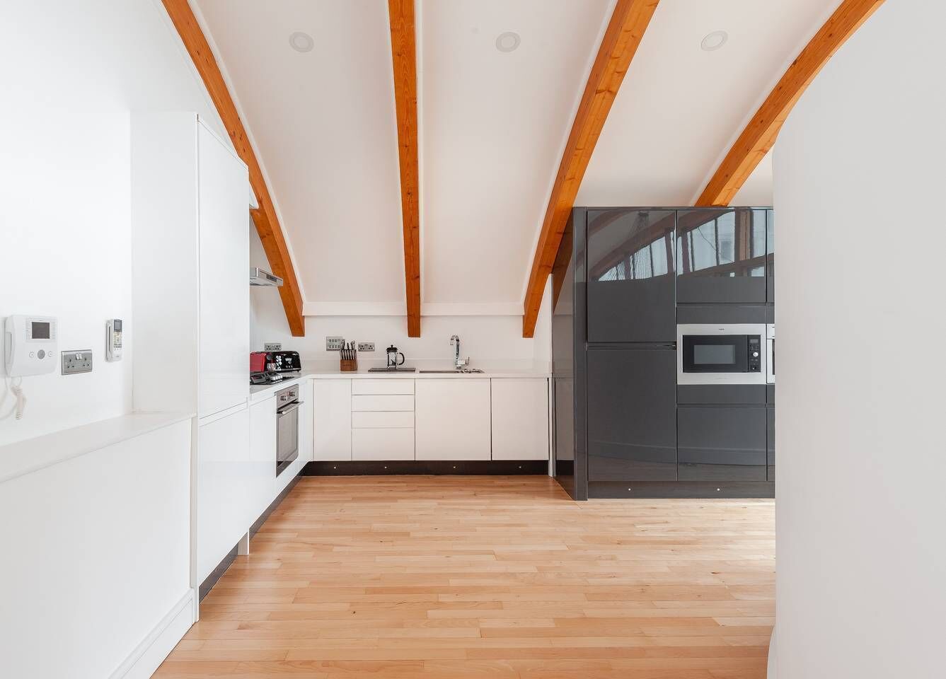 Leicester Square 3BR Penthouse w/ Terrace