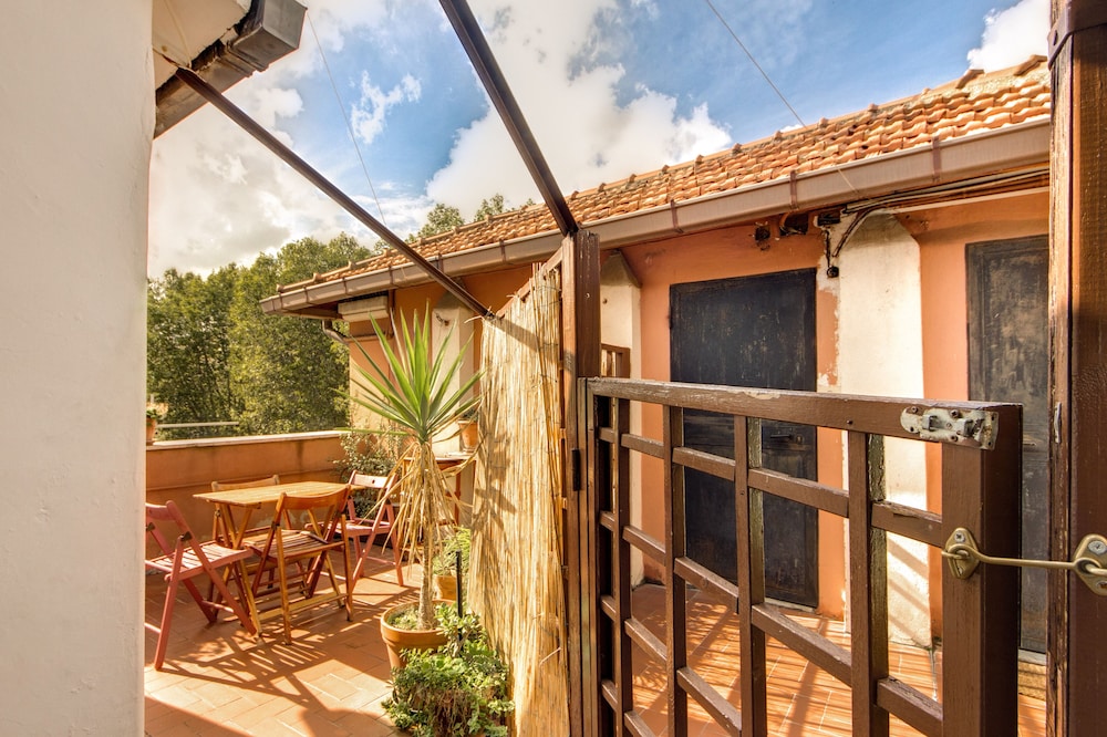 Bright attic with terrace in Via Sannio, a few steps from San Giovanni metro station.
