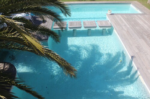 Very beautiful villa, superb swimming pool, close to the sea, ideal family 5/6 pers