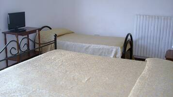 5 chambres, coffres-forts dans les chambres, fer et planche Ă repasser