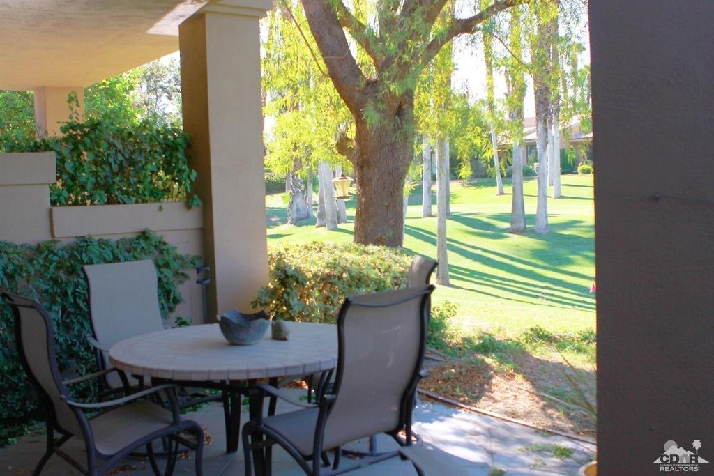 Townhouse Klub, 2 Tempat Tidur Queen, Bebas Asap Rokok, pemandangan lapangan golf | Teras/patio