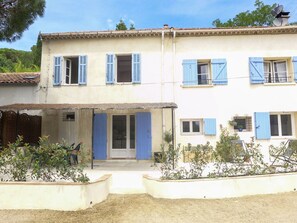 Exterior - Beautiful villa for 6 people with WIFI, A/C, TV and terrace (Cavalaire-sur-mer)
