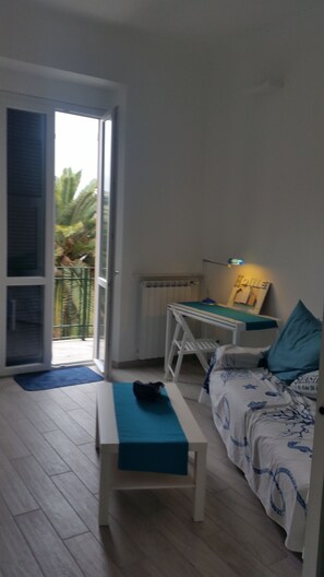 3 bedrooms, desk, iron/ironing board, travel cot