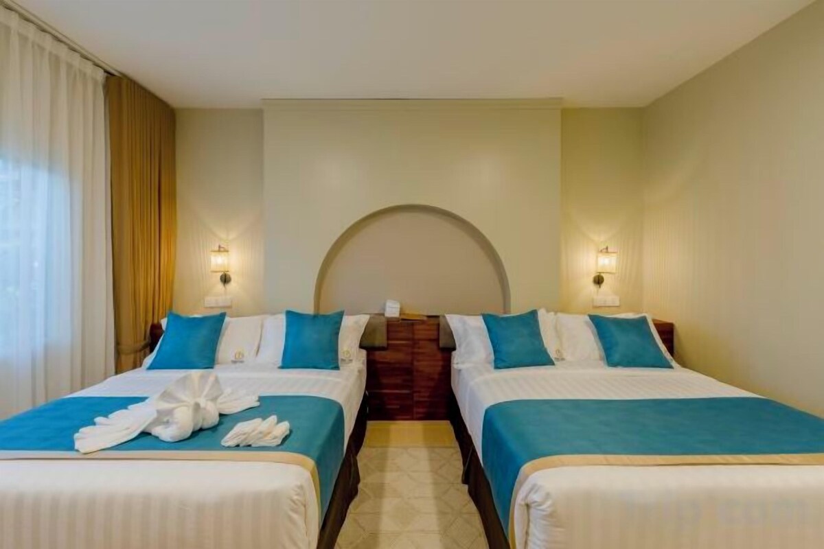 Desk, rollaway beds