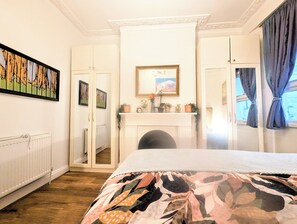6 bedrooms, iron/ironing board, WiFi, bed sheets - Amazing luxury 6 bed 3 bath Victorian house in heart of London (London)