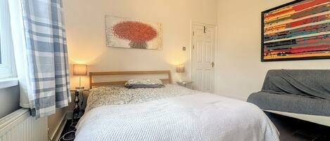 6 chambres, fer et planche Ă repasser, Wi-Fi, draps fournis