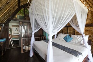 Panoramic Villa, 1 King Bed, Ocean View | 1 bedroom, in-room safe, desk, laptop workspace - Rumah Elizabeth (Pecatu)