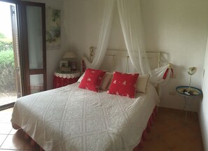 3 chambres, fer et planche à repasser, Wi-Fi gratuit, draps fournis