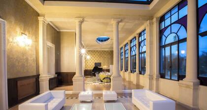 Villa Capozza 18+2, Emma Villas