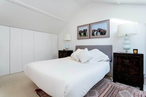 1 bedroom, WiFi, bed sheets - Raise the Bar, by Veeve (London)