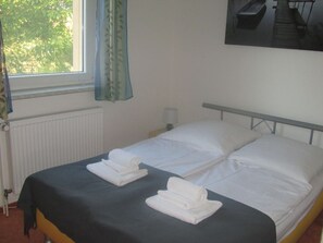 1 bedroom, WiFi - Child-friendly apartment with terrace, 800m to the beach (Groß Schwansee)