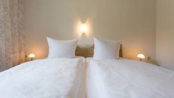 4 Schlafzimmer, Bügeleisen/Bügelbrett, kostenloses WLAN, Bettwäsche