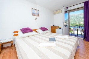 1 bedroom, free WiFi, bed sheets