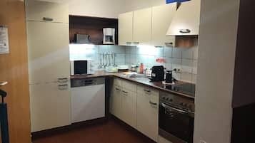 Fridge, microwave, dishwasher, toaster
