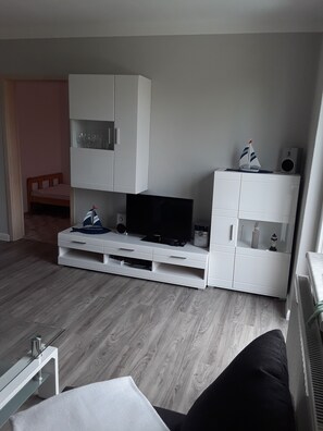 Télévision, lecteur de DVD, chaßne hi-fi