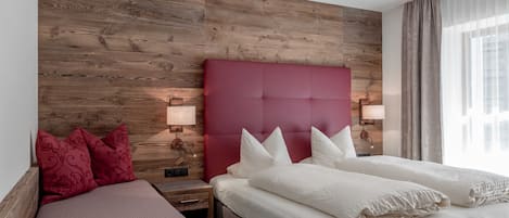 1 bedroom, in-room safe, WiFi, bed sheets