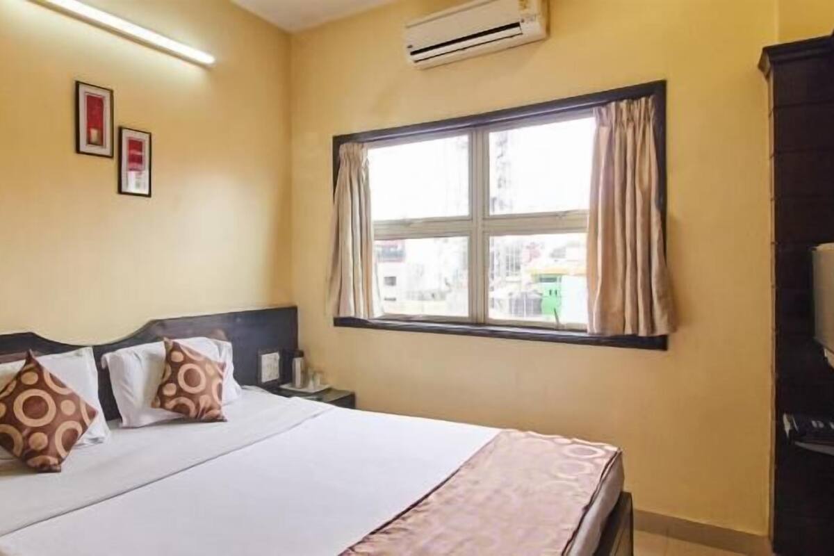 Laptop workspace, rollaway beds (surcharge), WiFi (free), bed sheets