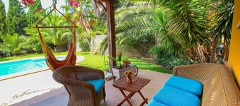 Private, large pool and air condition - casa La Loria in Roche viejo/Conil with beautiful garden, barbecue grill and free Wifi internet