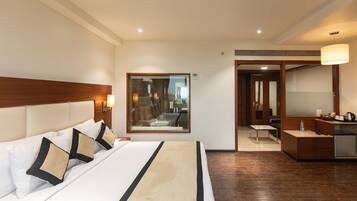 Doppia Executive, 1 letto king, non fumatori, vista città | 1 camera, biancheria da letto di alta qualità, minibar