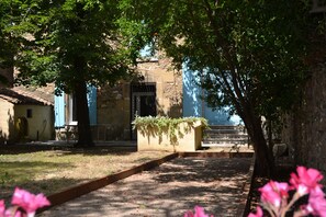 Property grounds - HOLIDAY HOUSE BIZE-MINERVOIS (Bize-Minervois)