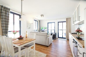 Uklassifisert bilde, 3 av 16, knapp