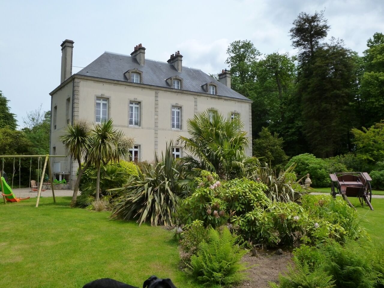 le chateau et le portique des enfants