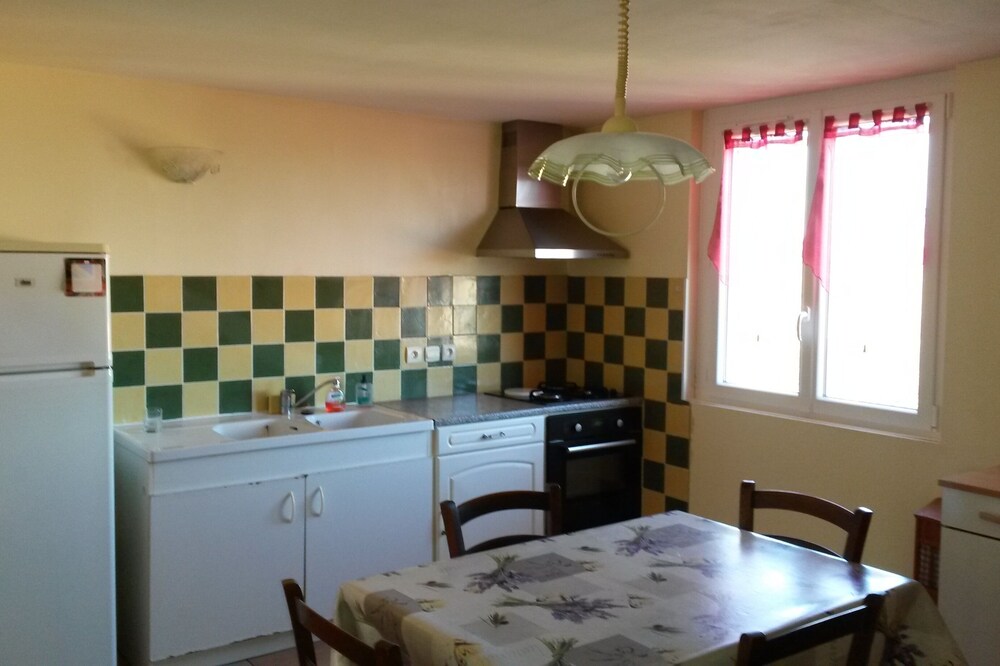 CHARMING APARTMENT QUIET IN GREAT HOUSE