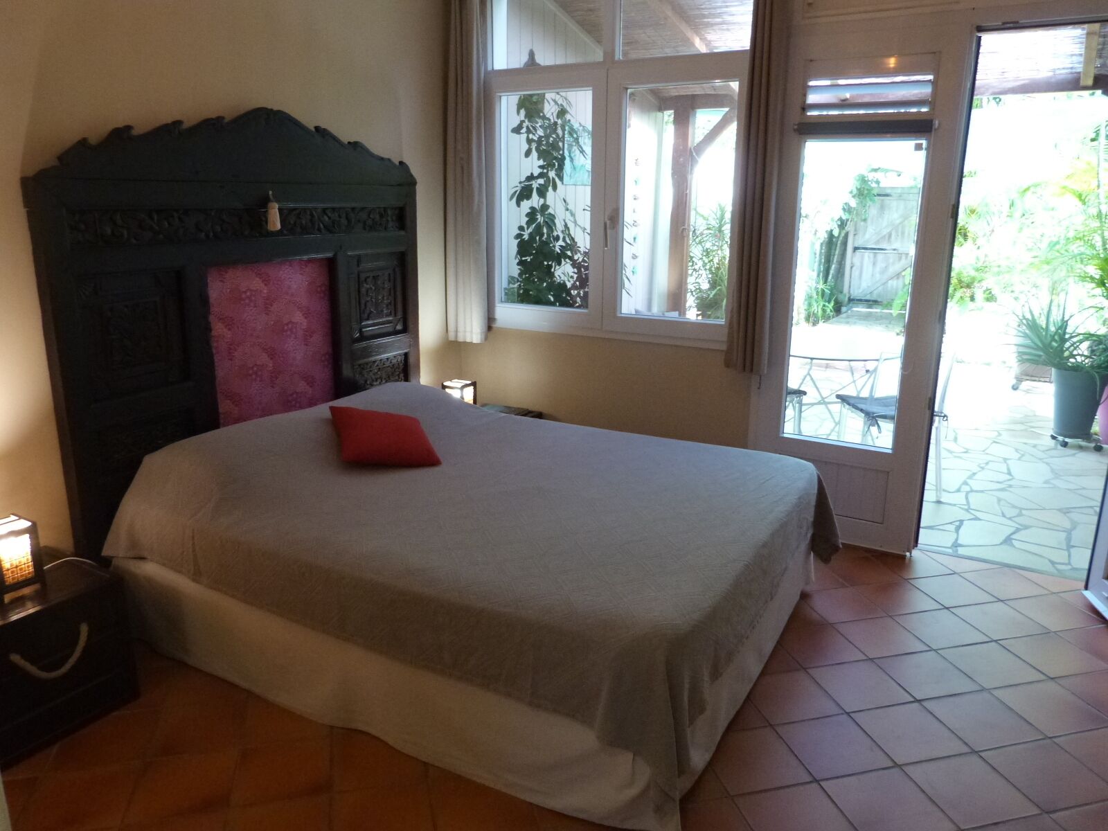 1 chambre, fer et planche à repasser, lit parapluie, Wi-Fi