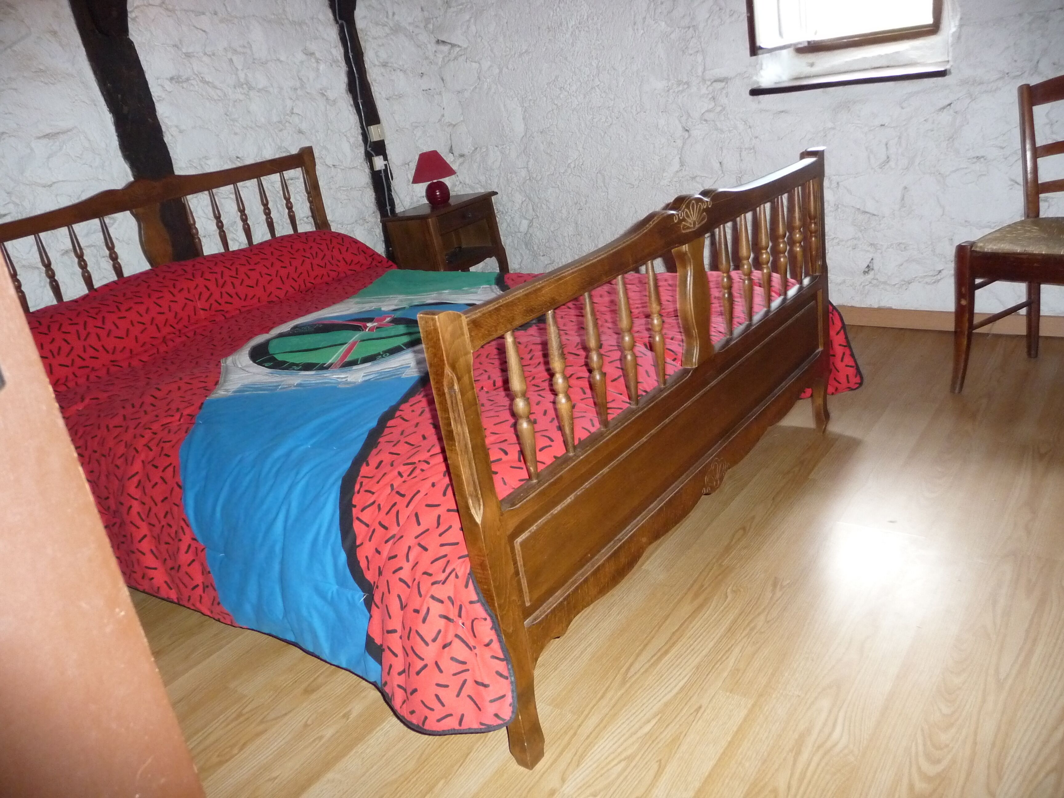 UNIQUE View Free April.... Individual house.  ARDECHE, Closed courtyard, 6 people, 