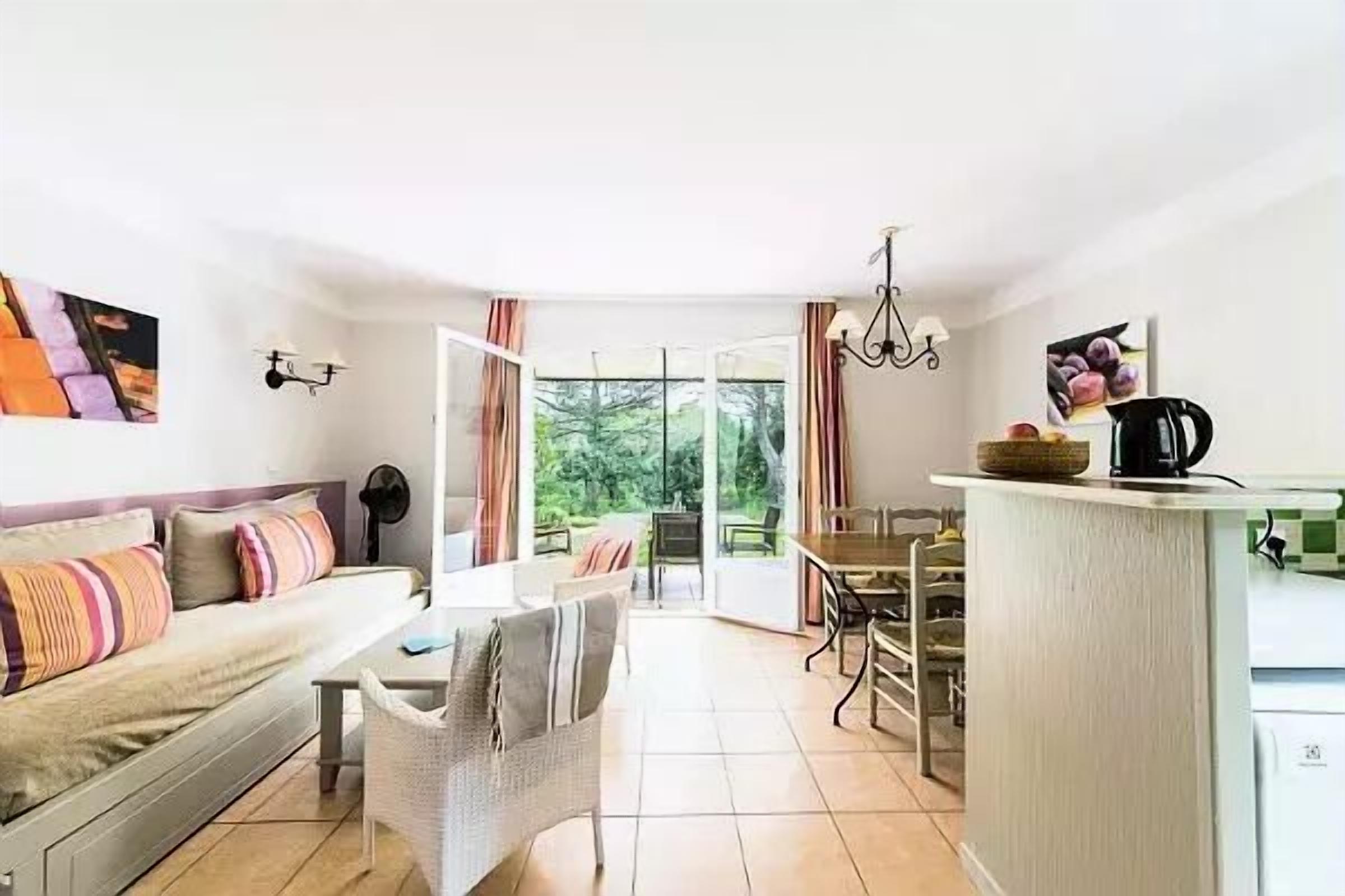 Village Pierre & Vacances Pont Royal en Provence - Studio 4 people - 1 sleeping area - Balcony
