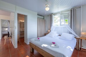 2 bedrooms, in-room safe, iron/ironing board, free WiFi - Villa Vue Sauvage in Tartane, in the Caravelle nature reserve. (LA TRINITÉ)