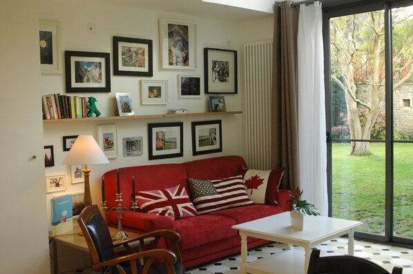 Smart TV, video games, DVD player, books