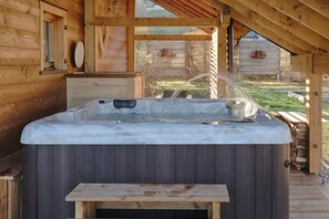 Outdoor spabad