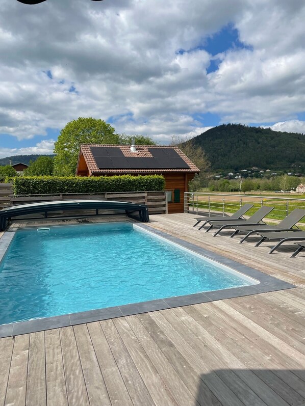 Indoor pool, outdoor pool