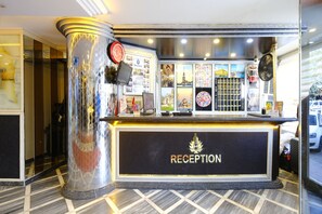 Reception - Hotel Ozbek (Istanbul)