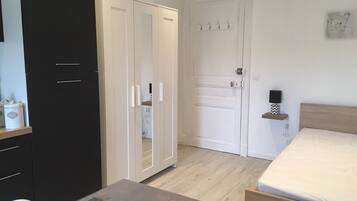 1 Schlafzimmer, Bügeleisen/Bügelbrett, WLAN, Bettwäsche