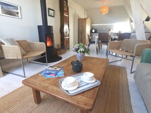 Interior - Normandy Waterfront, fantastic view, direct access to the beach Appt 3 bedrooms for 6 (Hermanville-sur-Mer)