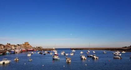 Pieni kalastajan talo, upea merinäköala