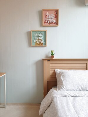 Double Room, 1 Queen Bed | City view