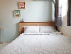 Chambre Double, 1 grand lit | Vue sur la ville