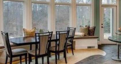 LUXURY VILLA IN A LUXURIOUS NEIGHBORHOOD IN CARY/RALEIGH