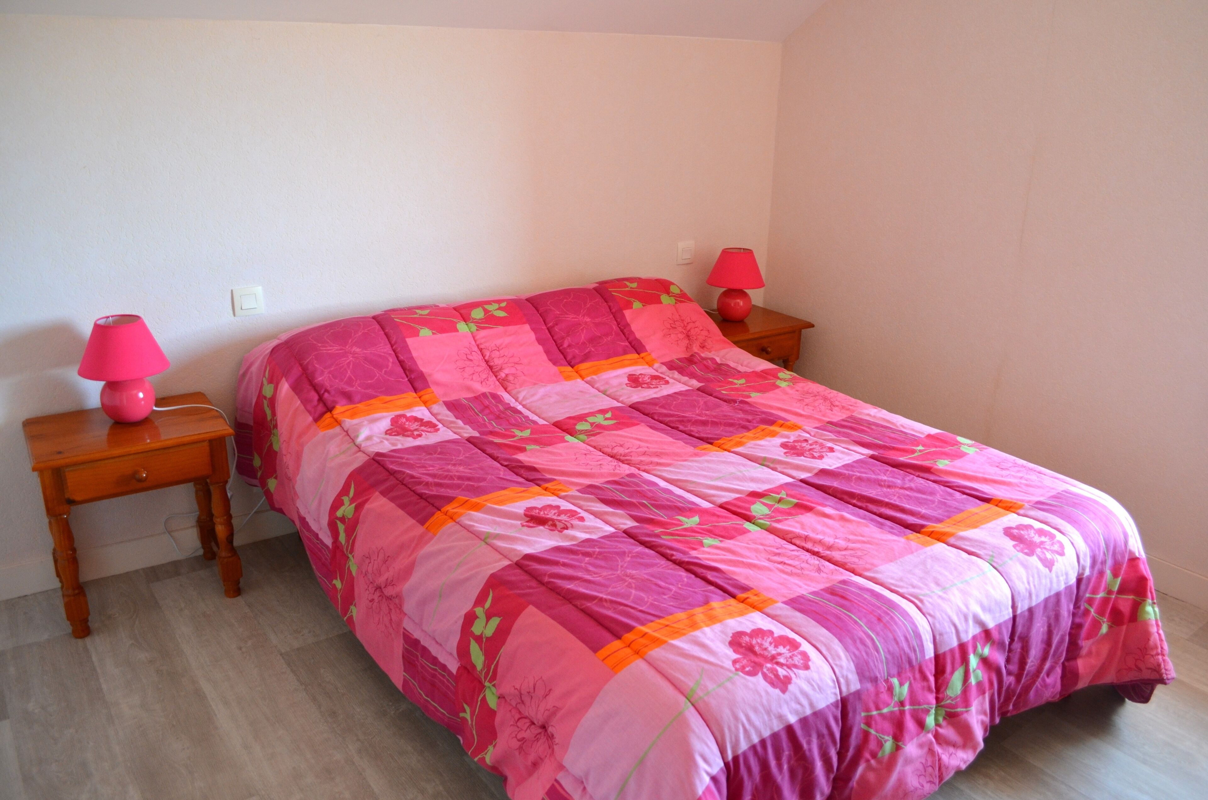 Gîte 3 * Tt Cft, free WiFi. Private terrace, Swimming pool 28 °, Tennis, Parking