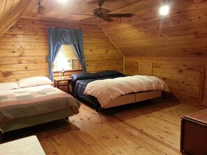 3 bedrooms, desk, iron/ironing board, free WiFi