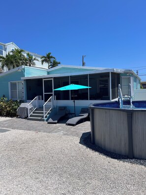 Exterior - Come, enjoy warm weather and breathtaking sunsets (Key Largo)