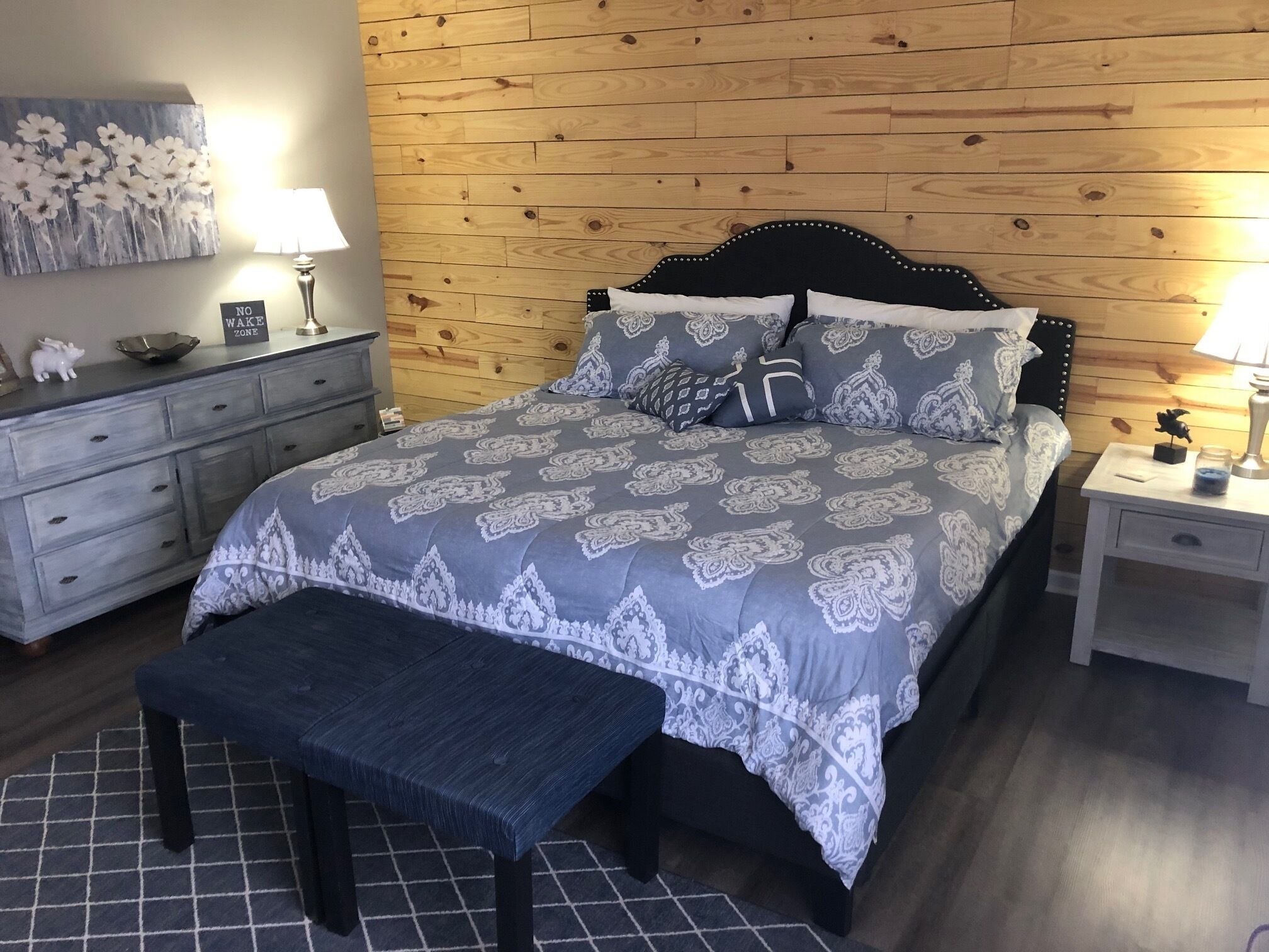 Waterfront / 5 Bedrooms / 3 BA's / 2 FULL KITCHENS / Firepit / Boat Dock / Pier