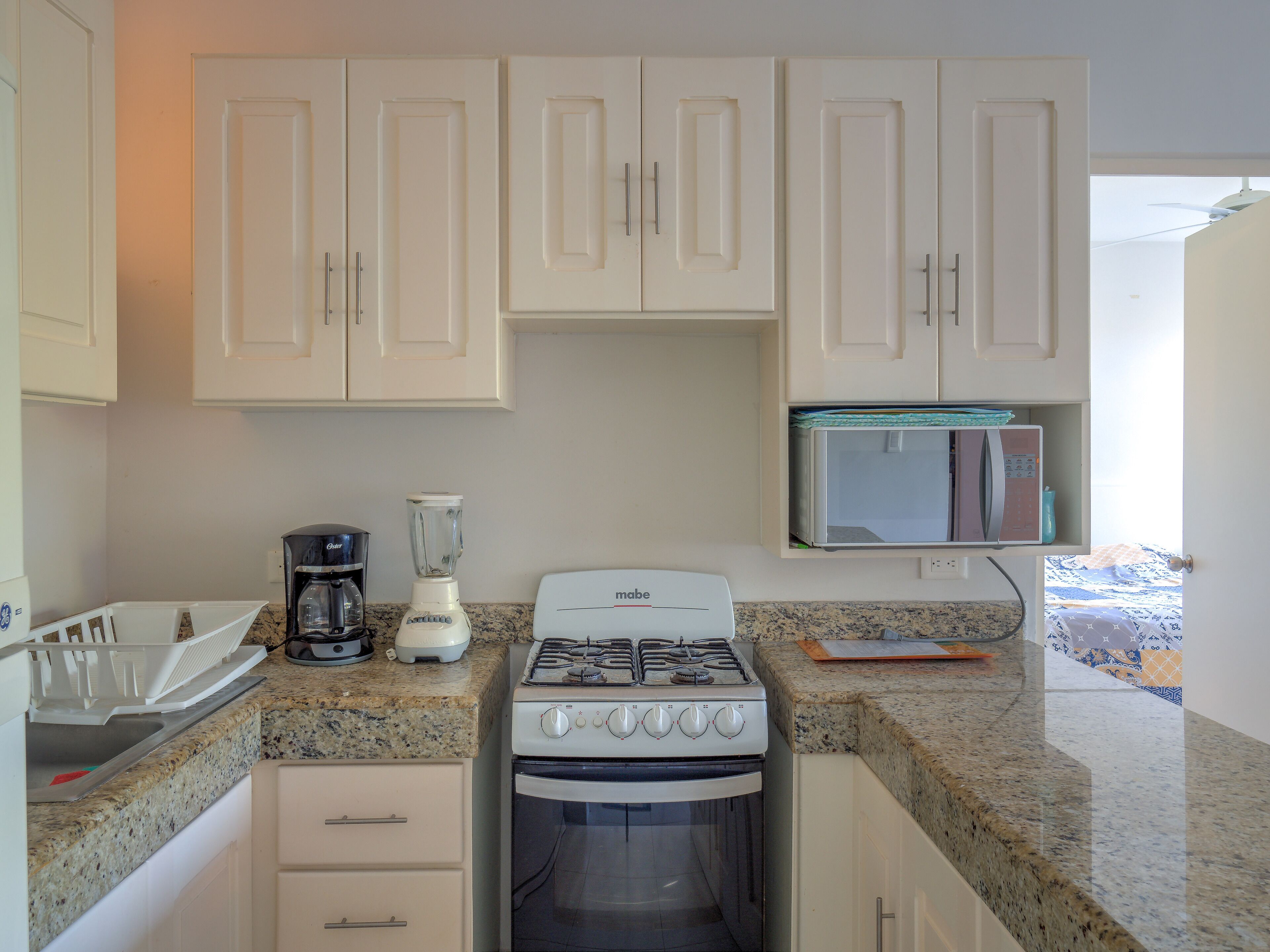 Flamingo Beach 3 bedroom condo, swimming pool, near beach.