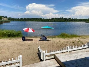 Solstolar och strandhanddukar