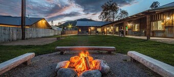 Your Basecamp to Glacier• Cozy 2BR w/ King + Queen