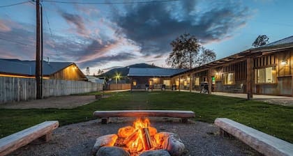 Your Basecamp to Glacier• Cozy 2BR w/ King + Queen