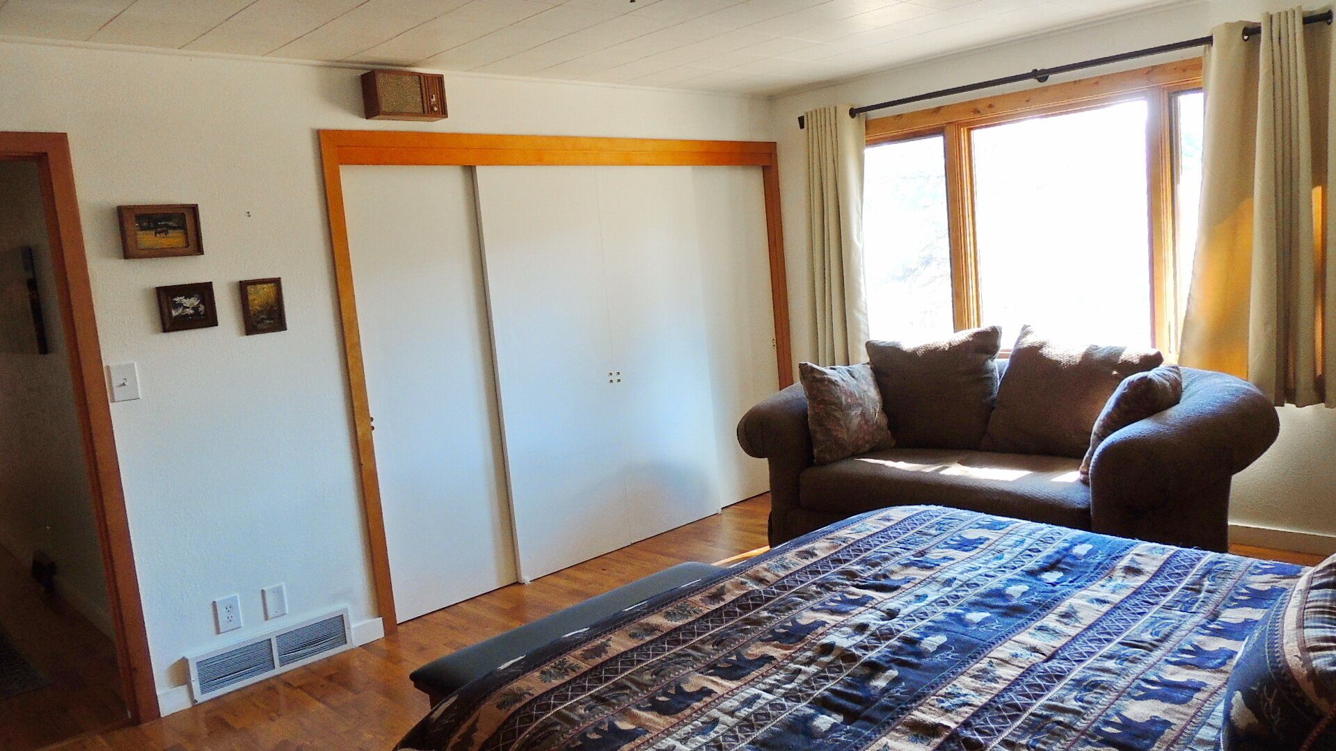 Extra storage and seating